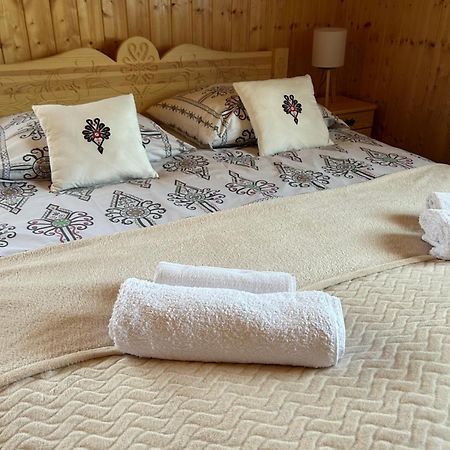 Pokoje Goscinne U Anieli Щирк Екстериор снимка
